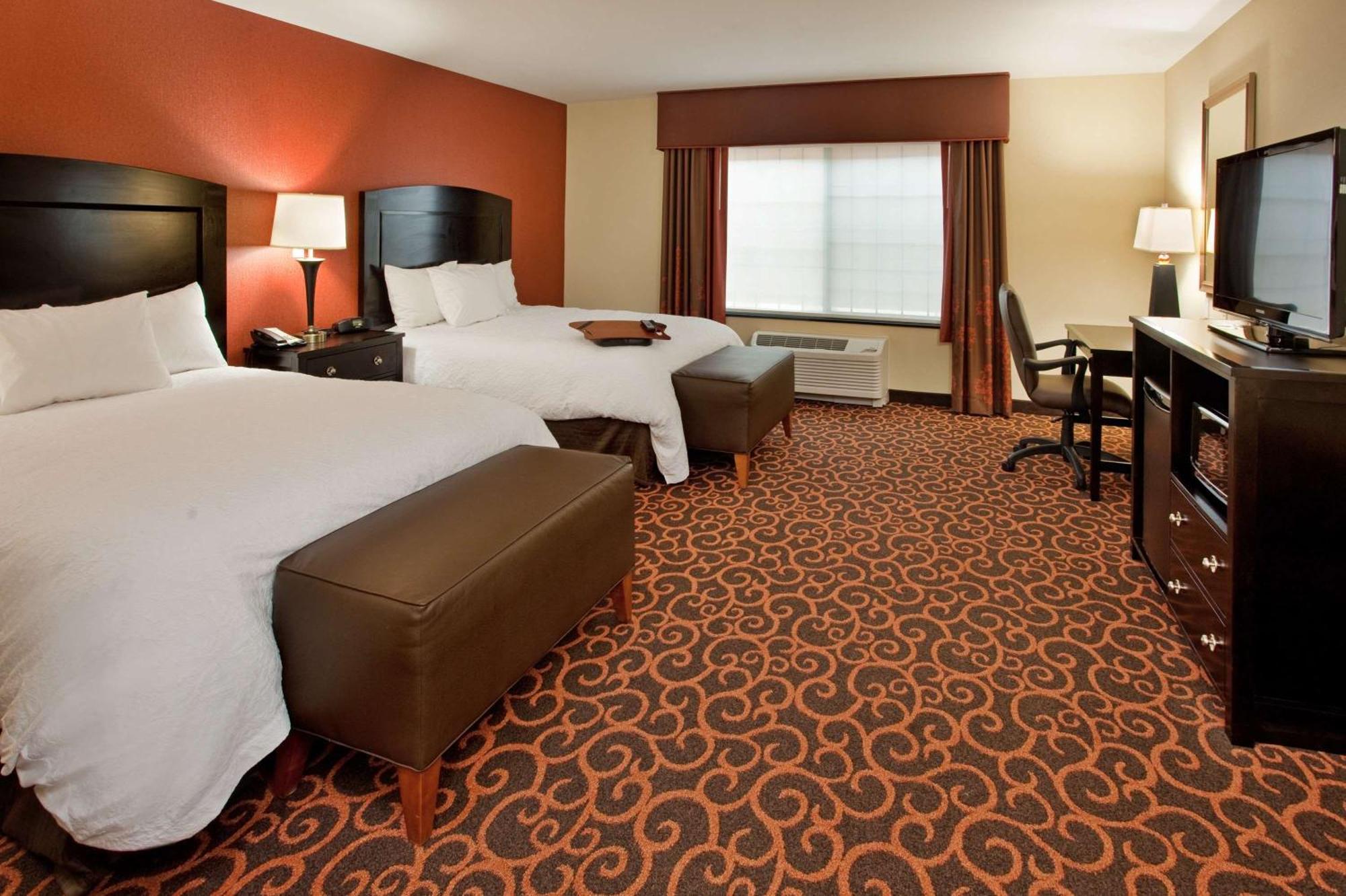 Hampton Inn & Suites Dickinson Nd Экстерьер фото