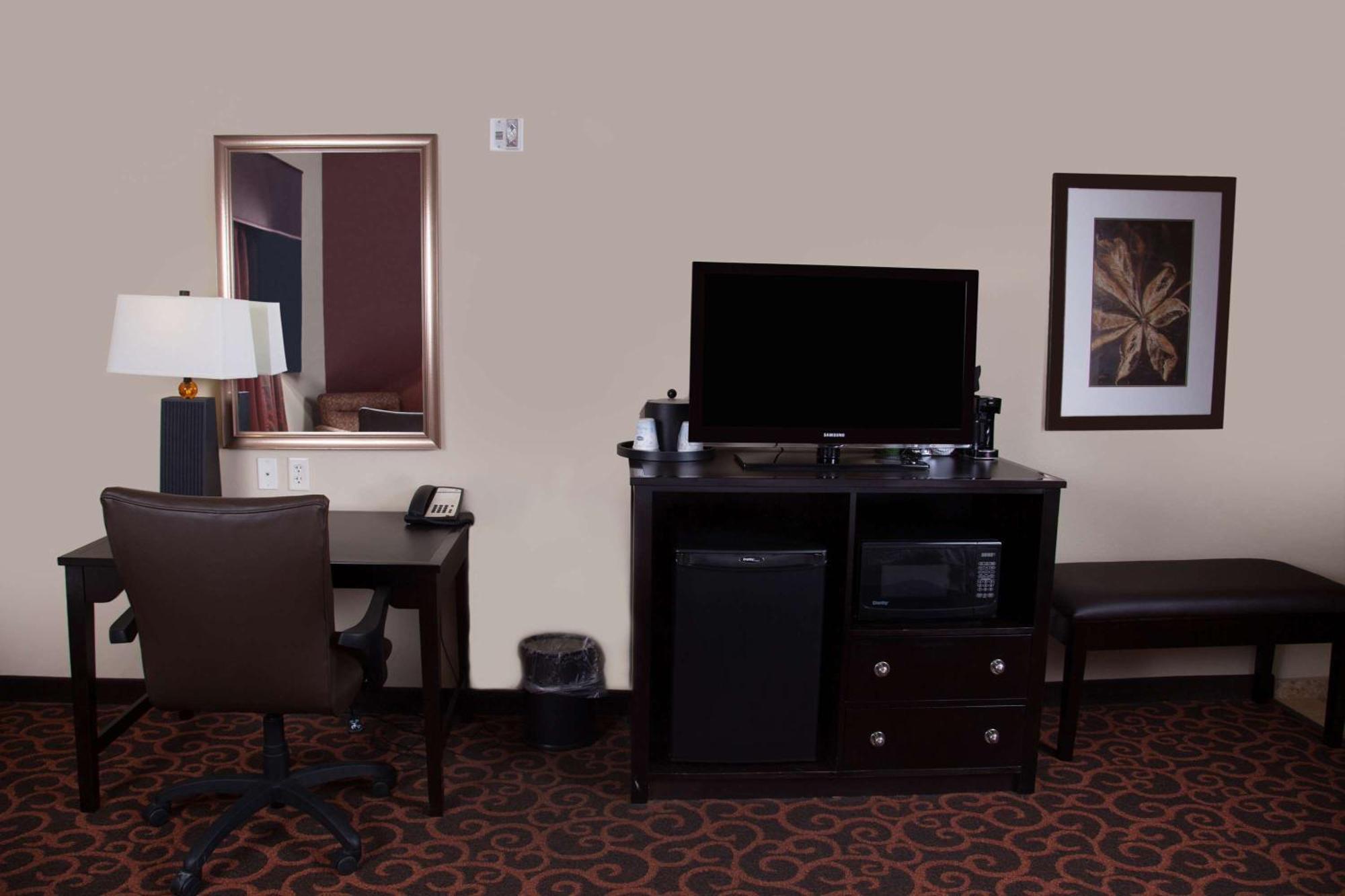 Hampton Inn & Suites Dickinson Nd Экстерьер фото