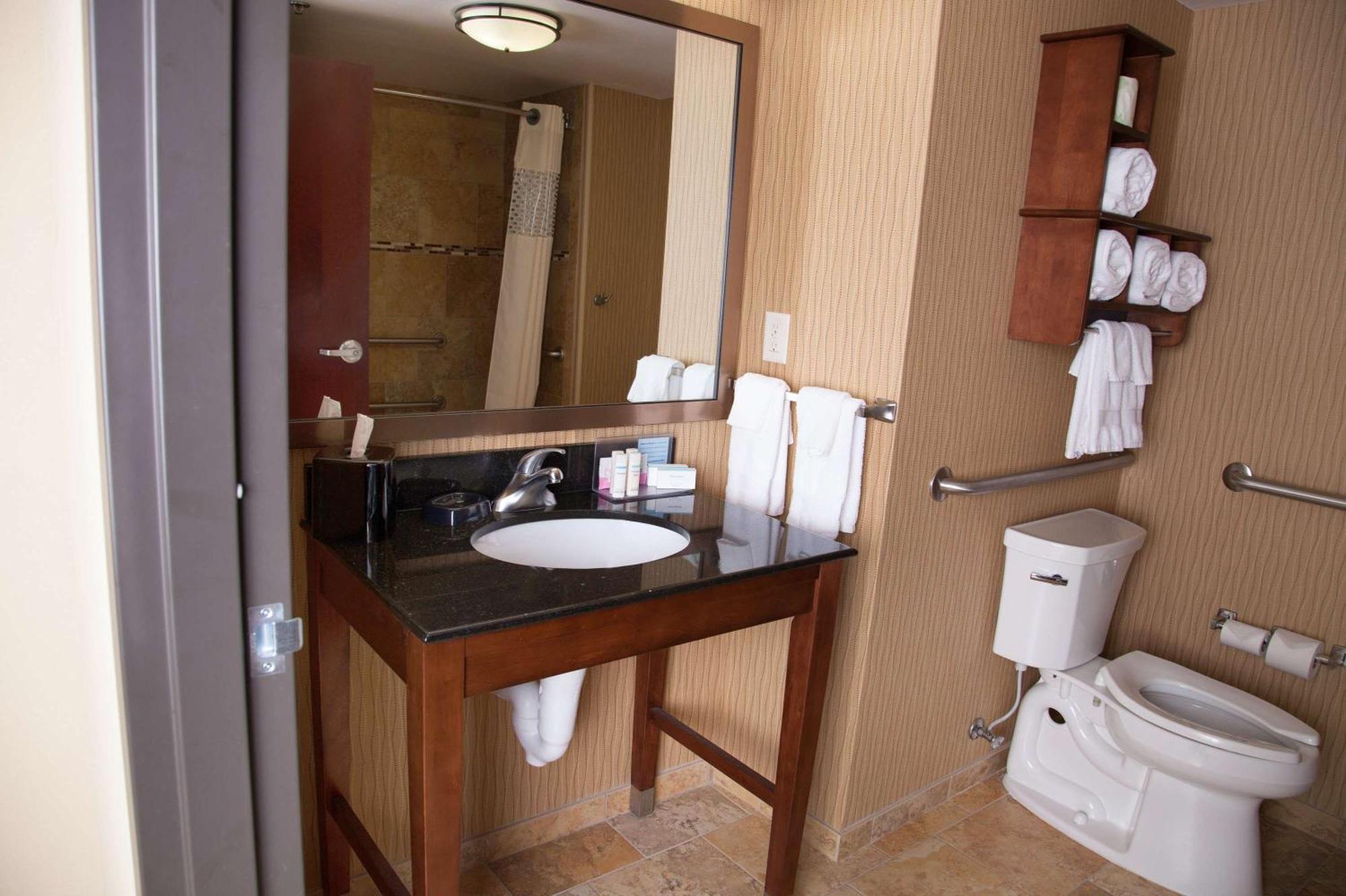 Hampton Inn & Suites Dickinson Nd Экстерьер фото